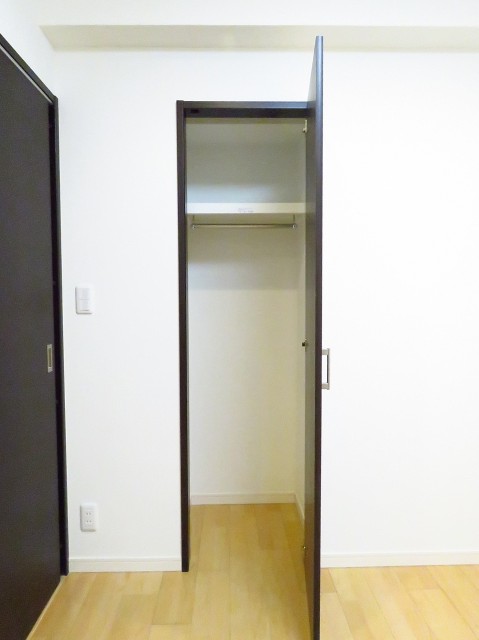 朝日広尾マンション　洋室約4.2帖