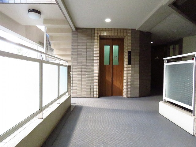 マートルコート恵比寿南Ⅱ　共用廊下