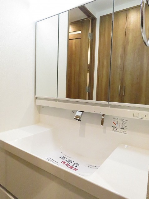 ノア南麻布　洗面化粧台