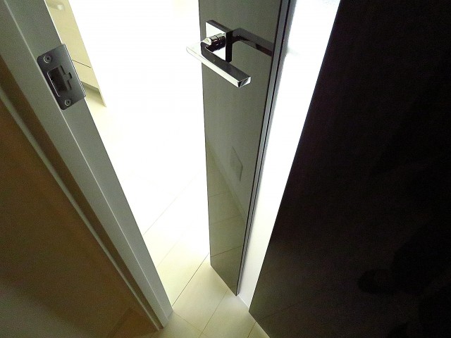 マートルコート恵比寿南Ⅱ　LDK扉