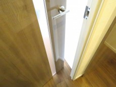 東武ハイライン高輪　LDK扉