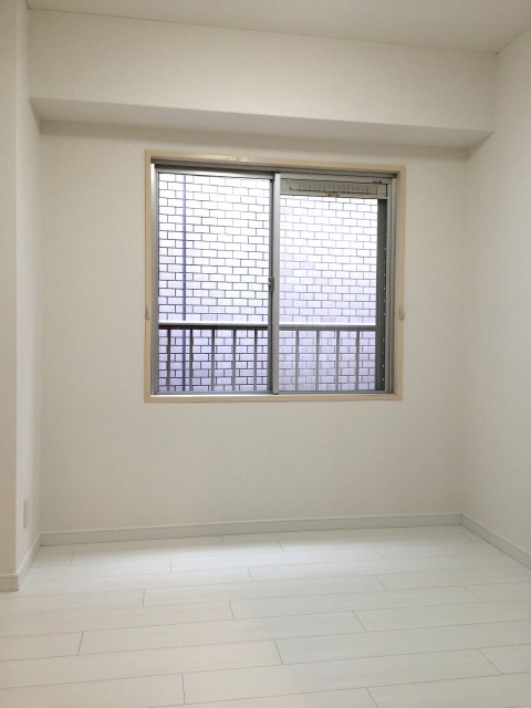 クレール島津山　洋室約4帖