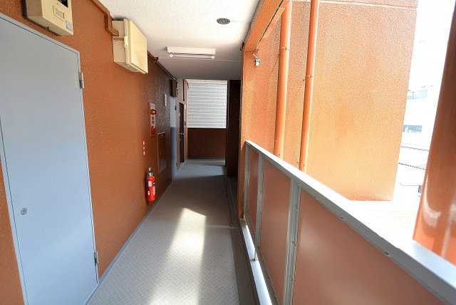 ライオンズマンション飯田橋 外廊下