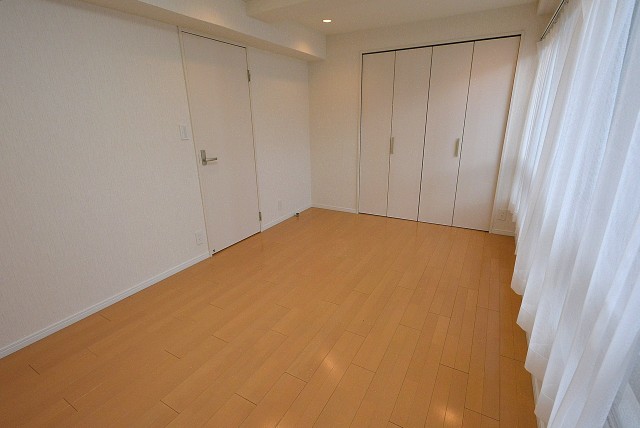 西麻布ハイツ701号室 洋室7帖 (6)