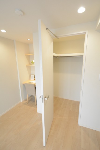 ハイホーム御殿山 洋室1