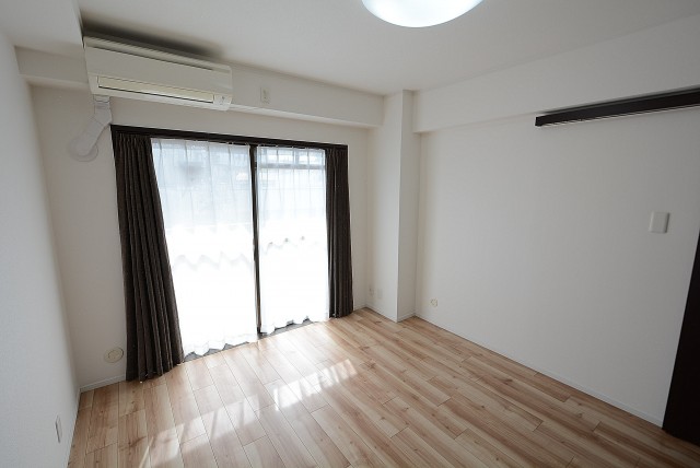 サンロイヤル東山 洋室5.5