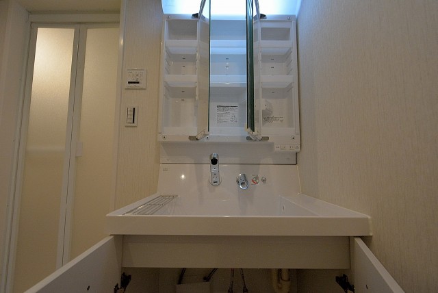 西麻布ハイツ701号室 洗面 (7)