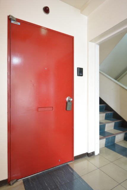 魚菜エステート 玄関