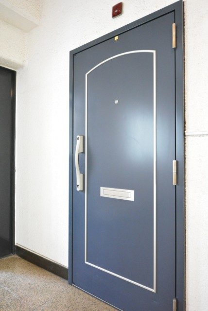 秀和目黒駅前レジデンス 玄関