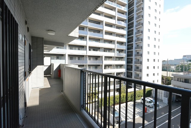 ミサワホームズ東大井 玄関