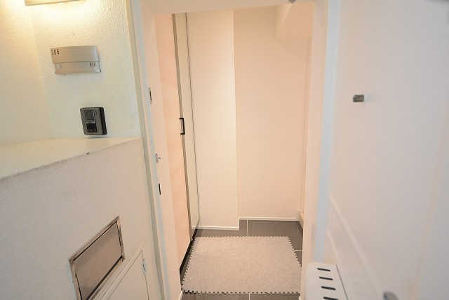 秀和六本木レジデンス　玄関