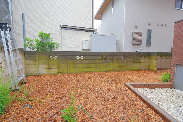 成城オリンピックマンション 専用庭