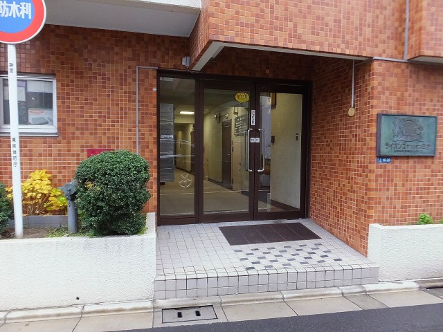 ライオンズマンション白金　エントランス