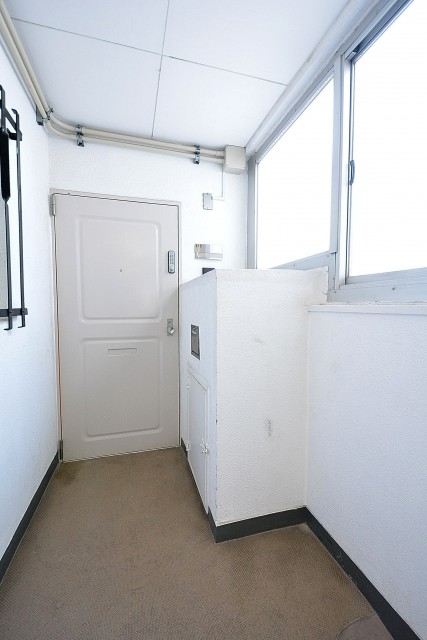 秀和六本木レジデンス　玄関ドア