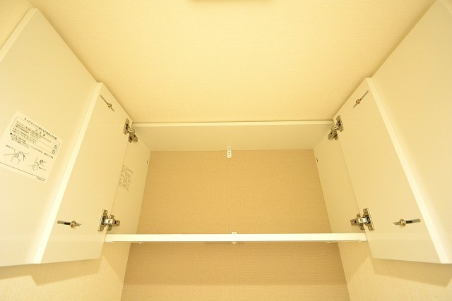 シティ麻布　トイレ吊戸棚