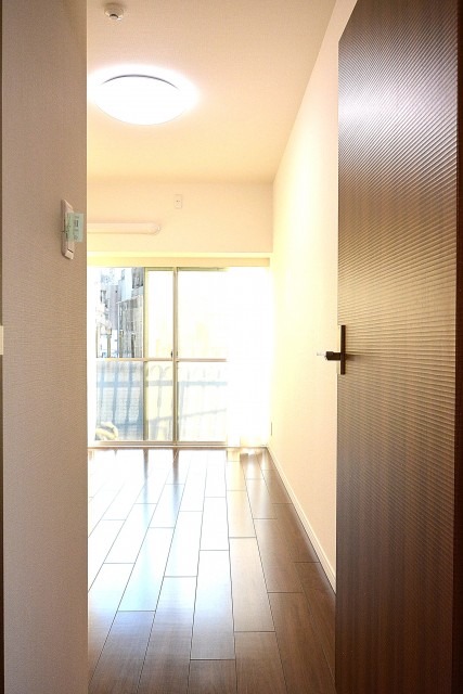 秀和六本木レジデンス　5.7帖洋室ドア