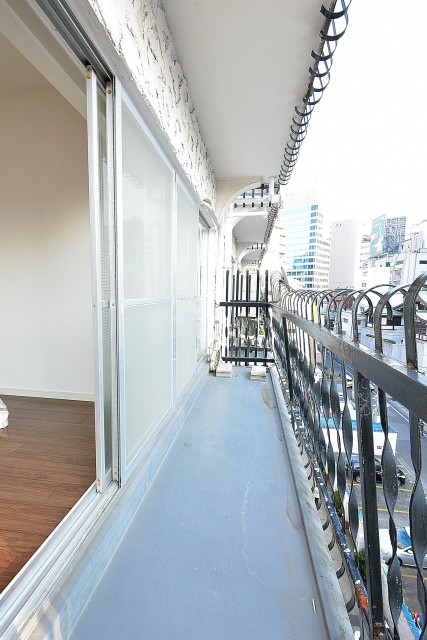 秀和六本木レジデンス　バルコニー