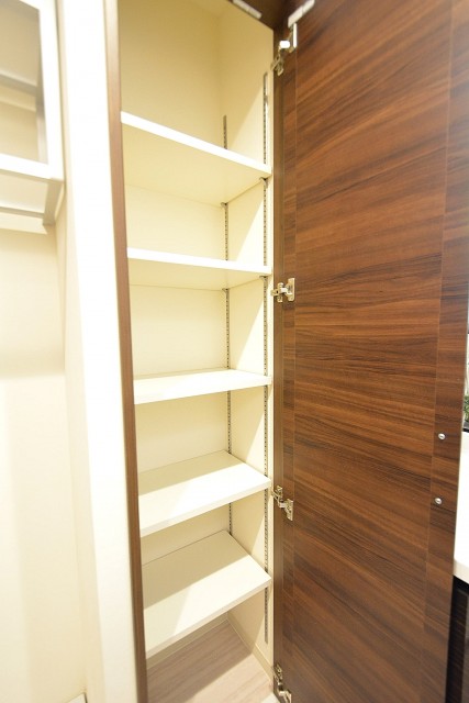 リシェ広尾　リネン庫