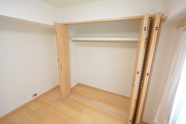 藤和用賀コープ　北側洋室約６帖収納