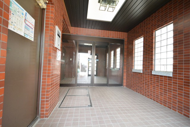 セザール第２上北沢　エントランス