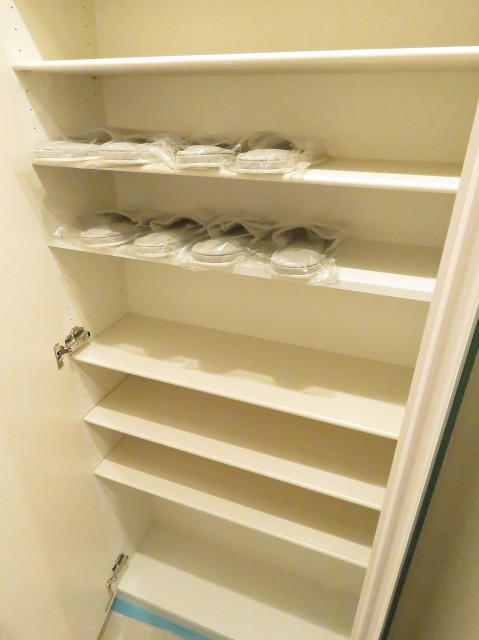 ライオンズマンション白金　シューズBOX
