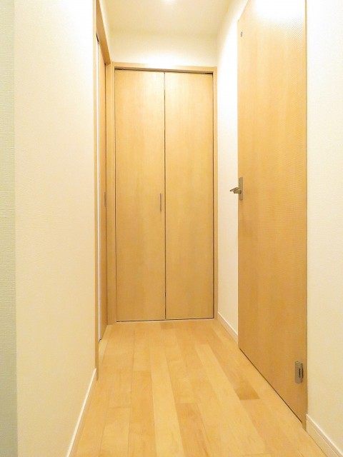 ライオンズマンション白金　廊下