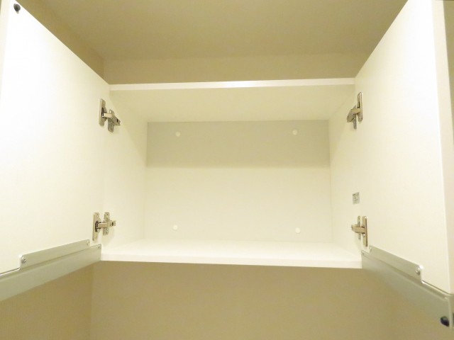 フェルテシモ祐天寺　トイレ収納