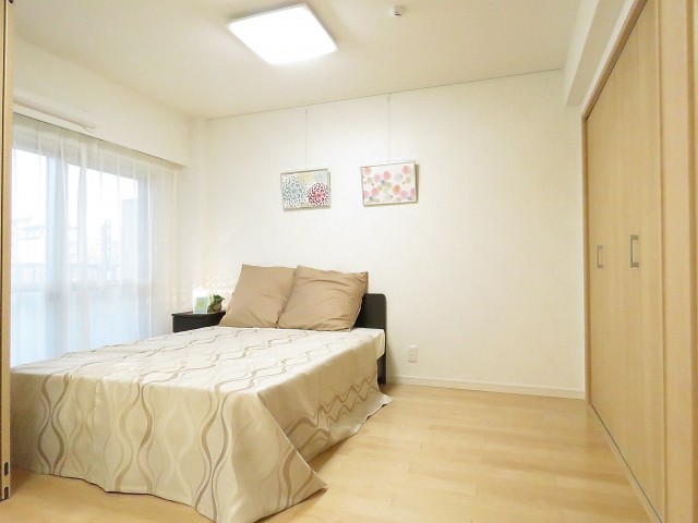 ライオンズマンション白金　洋室約5.6帖