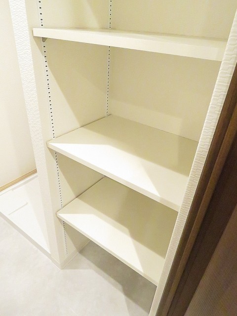 ベルメゾン等々力　収納棚
