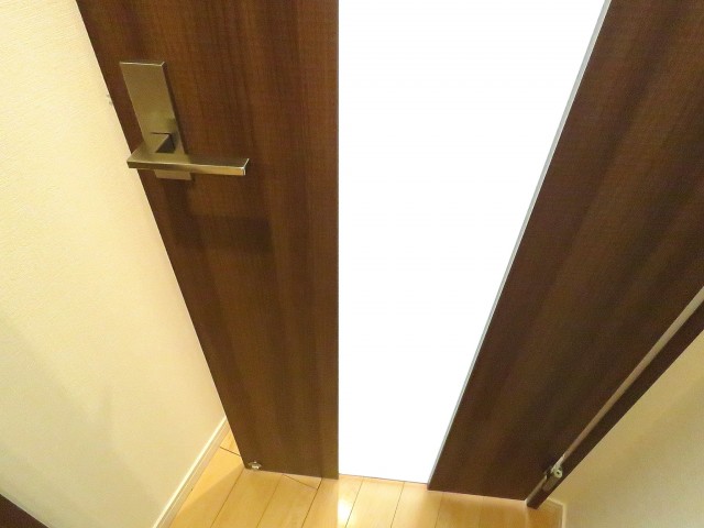 ベルメゾン等々力　LDK扉