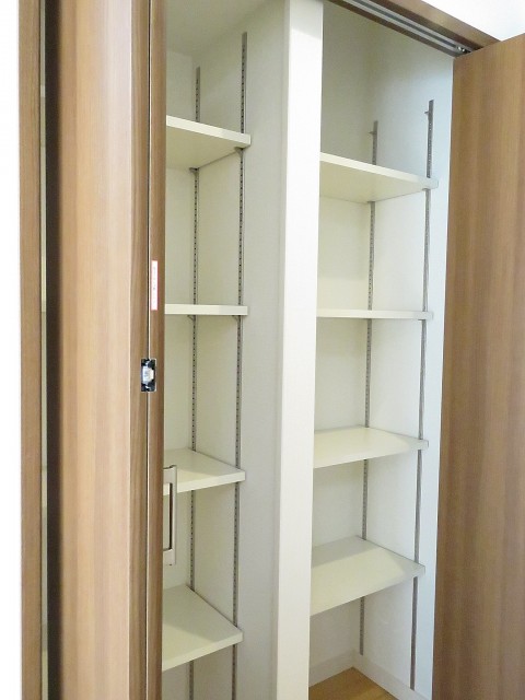 ベルメゾン等々力　LDK収納
