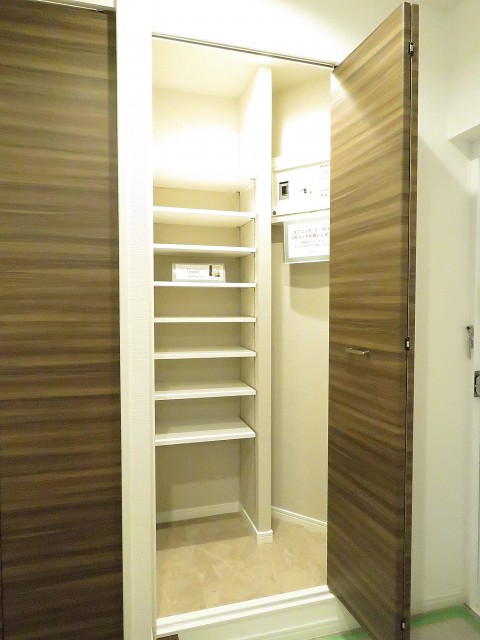 ウエスト経堂マンション　SIC約0.4帖