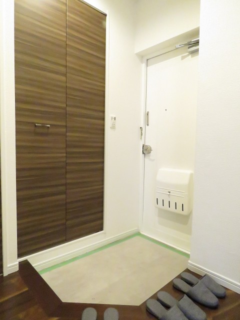 ウエスト経堂マンション　玄関ホール