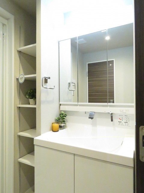 ウエスト経堂マンション　洗面化粧台