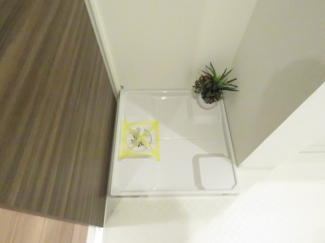 祖師谷大蔵サマリヤマンション　洗濯機置場