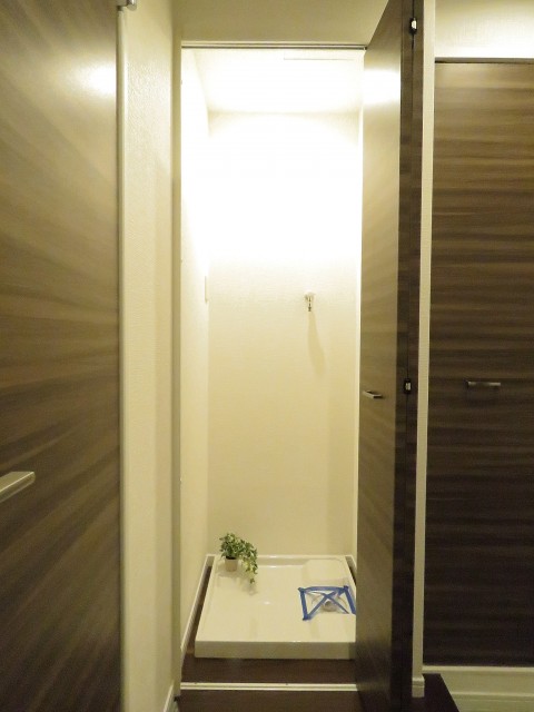 ウエスト経堂マンション　洗濯機置場