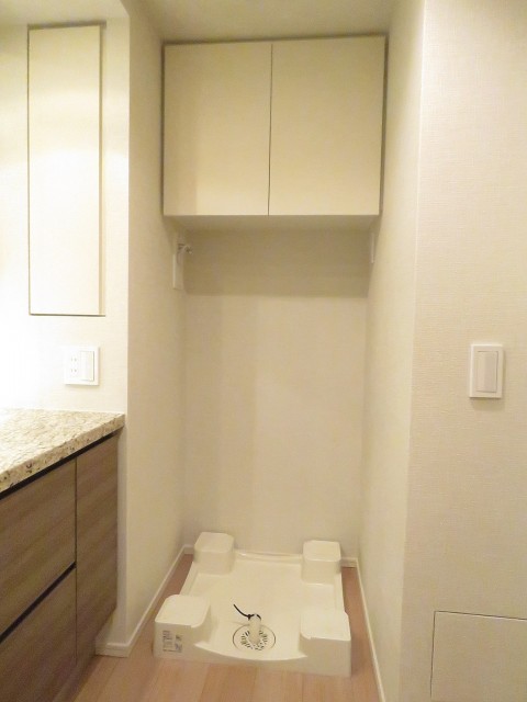 パークハウス目黒学芸大学プレイス　洗濯機置場