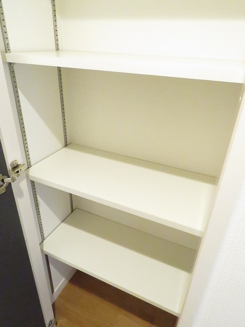 マイキャッスル用賀ヒルズ　廊下収納