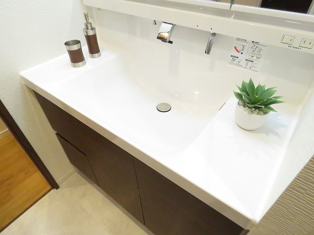 インペリアル八雲ハイム　洗面化粧台