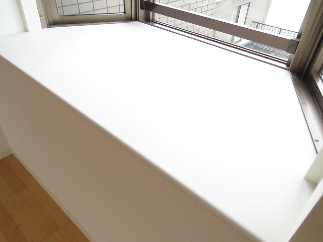 上野毛南パークホームズ　出窓