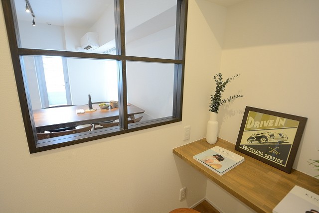 ライオンズマンション南平台 納戸・書斎