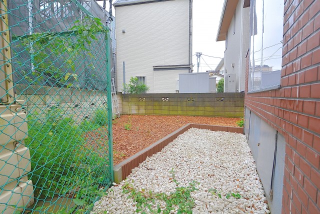 成城オリンピックマンション 専用庭