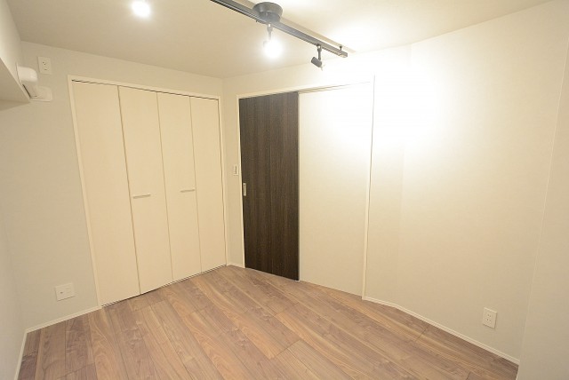 アイタウン ・レピア　洋室