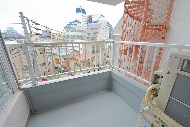 ライオンズマンション南平台　バルコニー