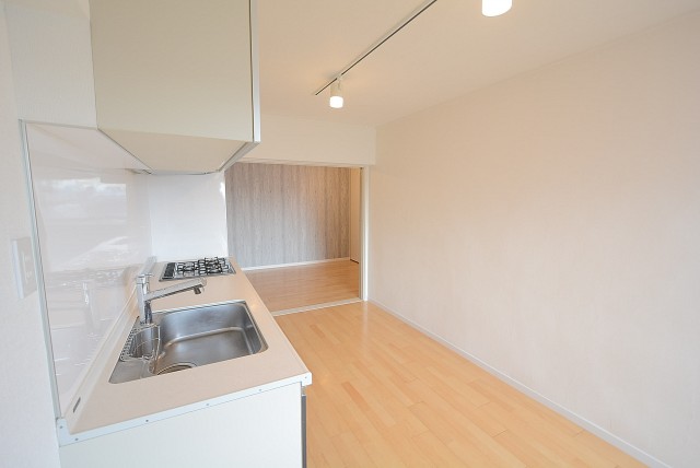 ライオンズマンション三軒茶屋　DK