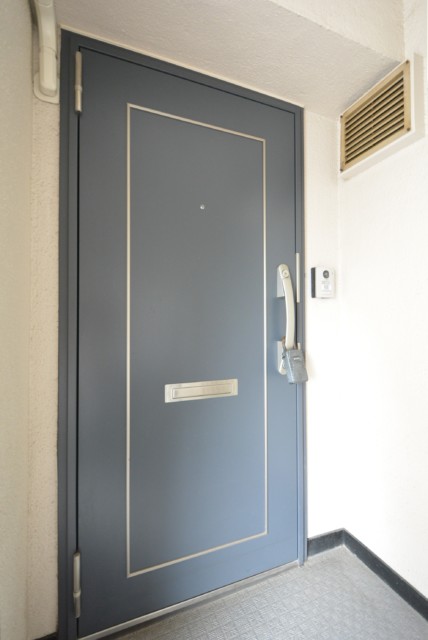 第18宮廷マンション 玄関