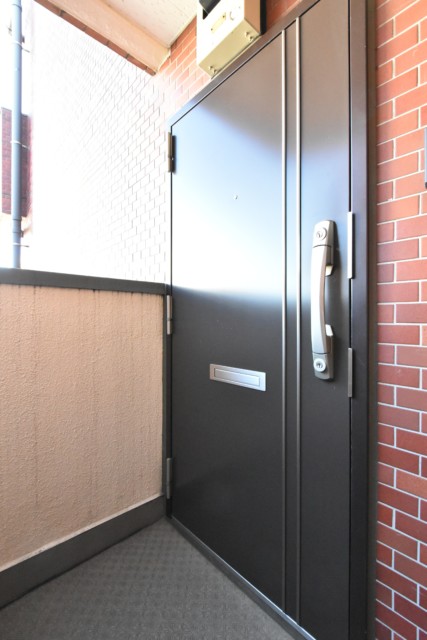 セブンスターマンション東山 玄関