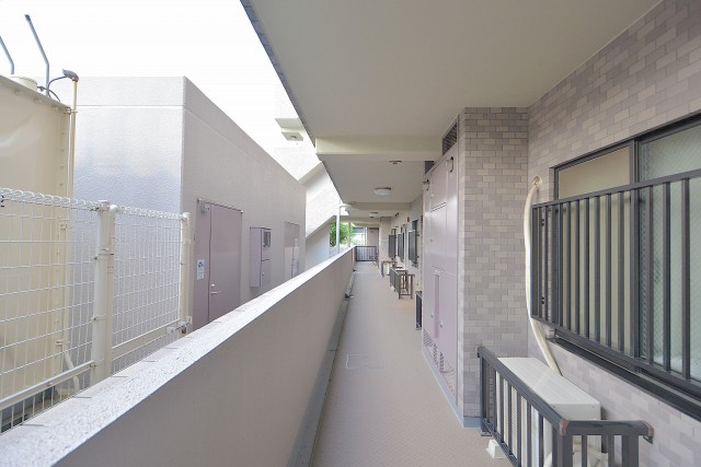 アルカサル世田谷上町外廊下