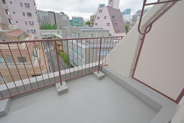 南青山ロータリーマンション　バルコニー