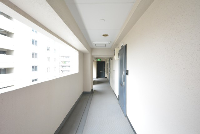 第18宮廷マンション 玄関